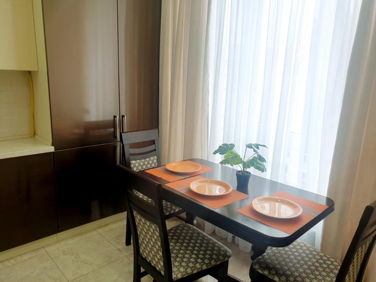 Sky House Premium Apartment In City Center Chisinau Bagian luar foto